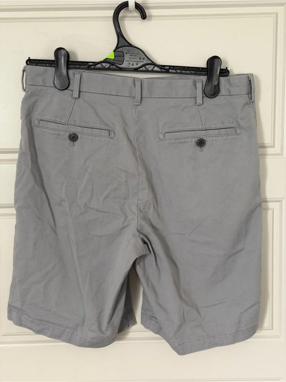 IZOD Men's Saltwater Flat Front Chino Shorts Heather Gray Stretch Size 32